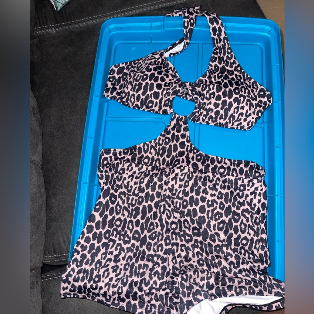 SHEIN Brand New Leopard Print Halter Top and Skirt Set SIZE L